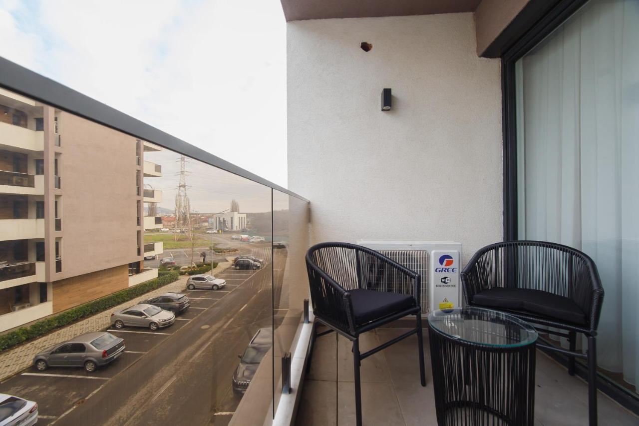 Chocolate Delight At West Residence オラデア エクステリア 写真